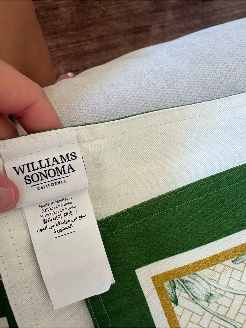 Williams Sonoma bunny garden lattice Table Runner with Green Floral Border